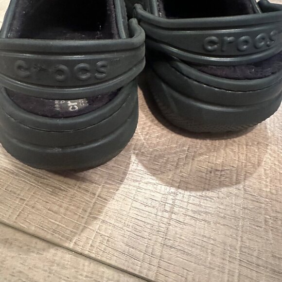 CROCS YOUTH BLACK FLEECE LINED SHOES SIZE CHILD 12 - Picture 5 of 7
